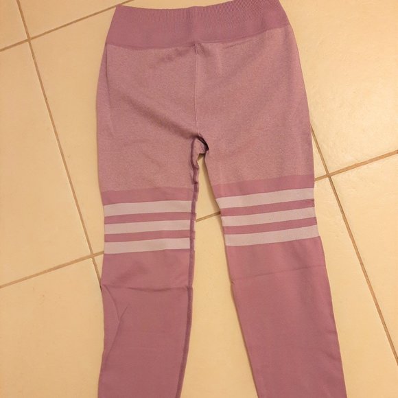 NWT Lavender Seamless Sexy Leggings. - Picture 9 of 13
